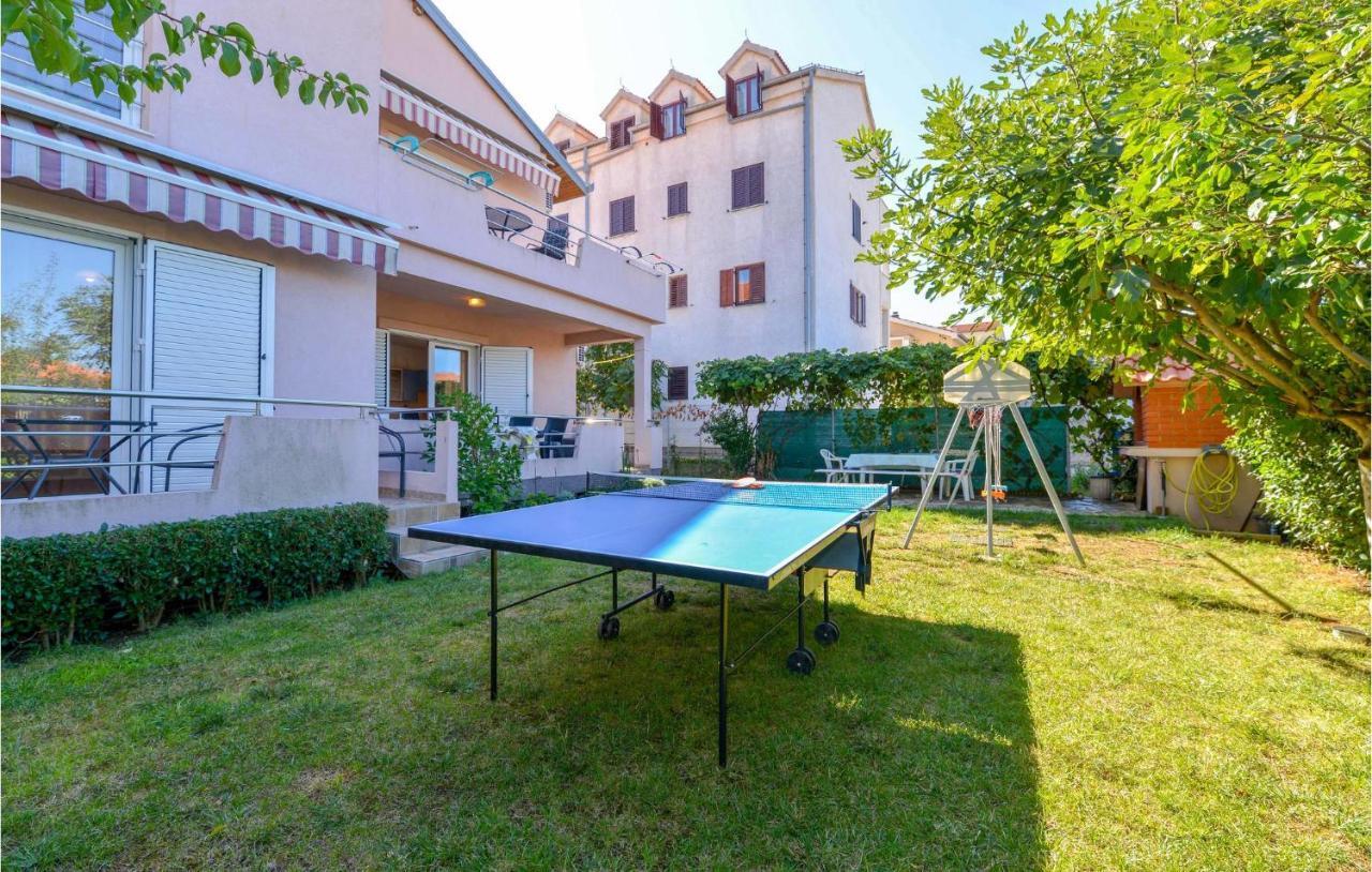 81 With Game Apartment